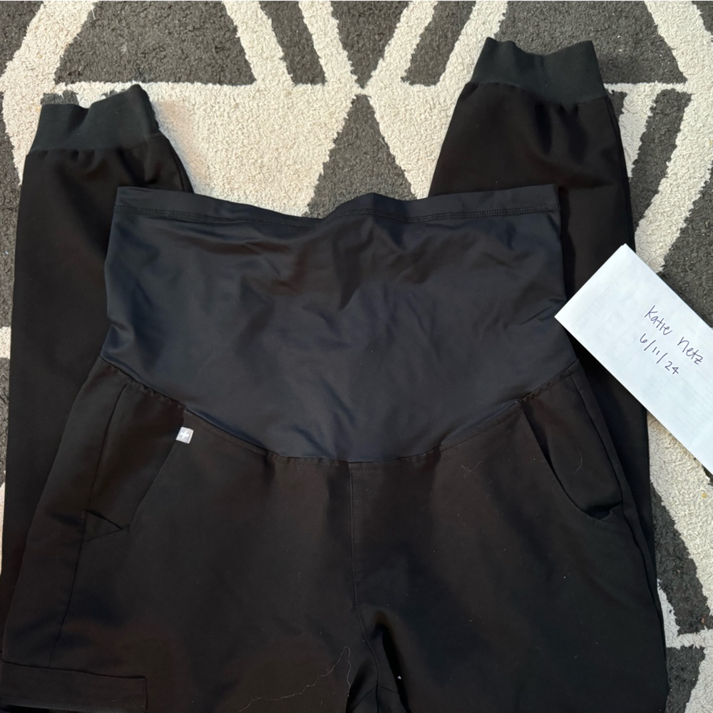 Figs Maternity Zamora scrub pants